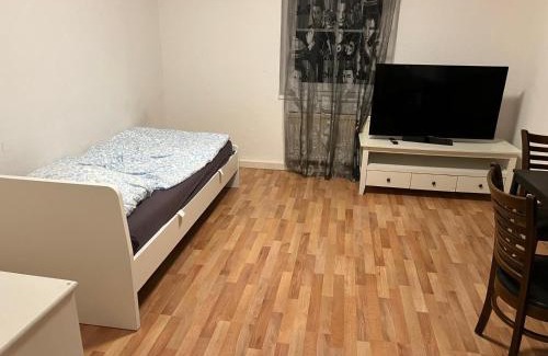 Boehlen Apartment | Günstige Ferien- und Monteurswohnung in Böhlen südlich von Leipzg Nähe A72