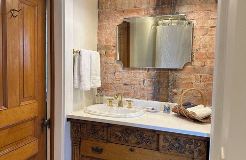 Historic Downtown Durango Bed & Breakfast | Gable House Bed & Breakfast Inn