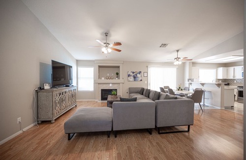 River Mountain House | Gainesborough · 35% Off Fall Special - Relaxing 4 Bedroom House