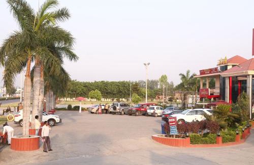Hasanpur Hotel | Gajraula Haveli Resort