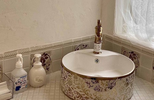 Hara House | Gallery Hara & Guest House