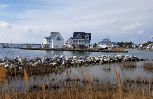 Captain's Cove House | Gallops Point