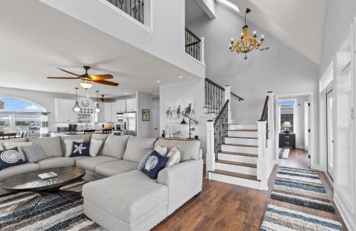 Captain's Cove House | Gallops Point