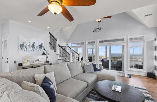 Captain's Cove House | Gallops Point