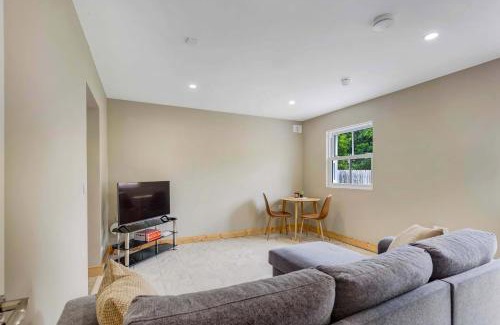 Smithborough Apartment | Garden Apartment