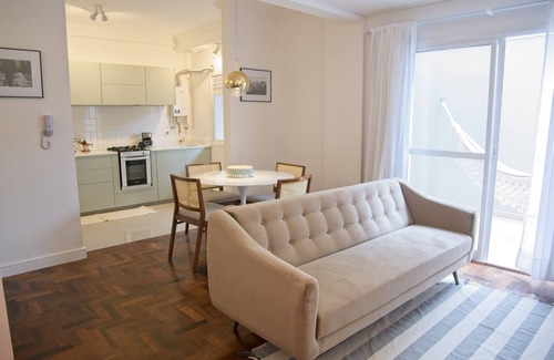 Campina do Siqueira Apartment | Garden Apartment near Barigui Park with garage