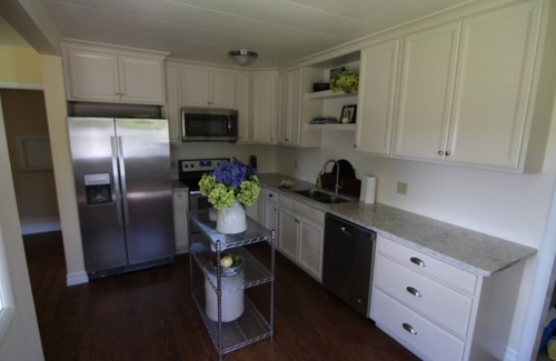 Challis House | Garden Creek Retreat - Remodeled Home with Luxury Furnishings