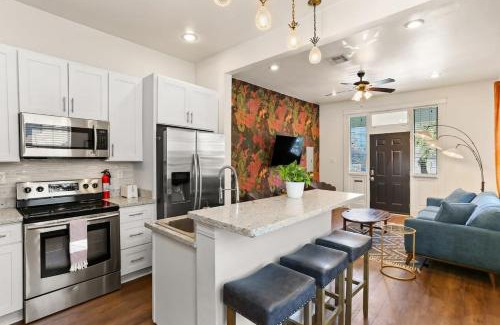 Saint Thomas Development House | Garden District 3BD 2BA Parking Stylish & Unique