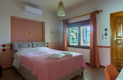 Fanari House | Garden Guest Room