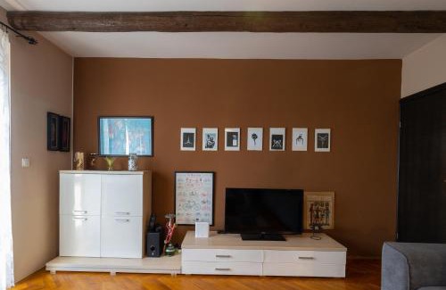 Drenje House | Garden Holiday Home