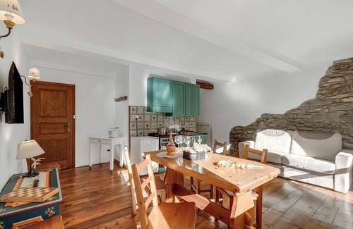Sauze d'Oulx Apartment | Garden Home, Sauze d'Oulx, Italy