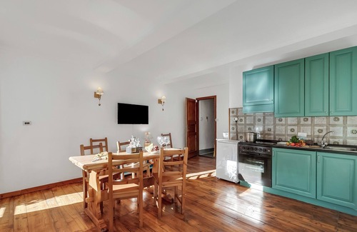 Sauze d'Oulx Apartment | Garden Home, Sauze d'Oulx, Italy