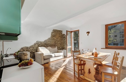 Sauze d'Oulx Apartment | Garden Home, Sauze d'Oulx, Italy
