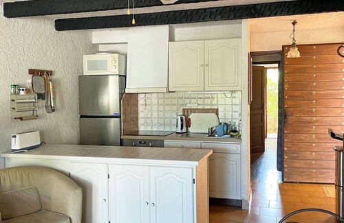 Calcatoggio Apartment | Garden level, with direct access to plage.Au quiet, equipped, air-conditioned.