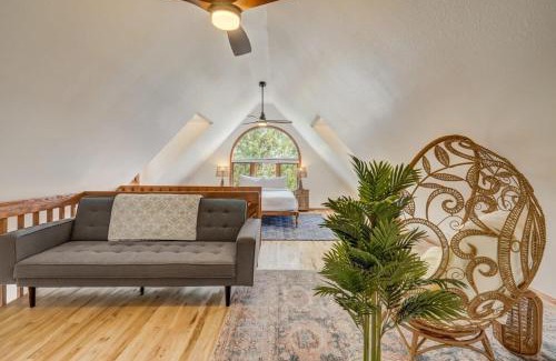 West Colorado Springs Apartment | Garden of the Gods Base Camp Dog-Friendly