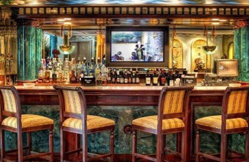 Bowmansville Hotel | Garden Place Hotel