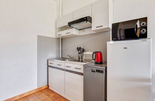 Grandcamp-Maisy House | Garden-View Marina Apartment