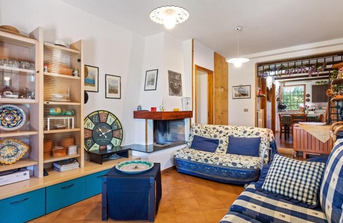 Ragusa Villa | Garden View Villa in Ragusa with Private Pool