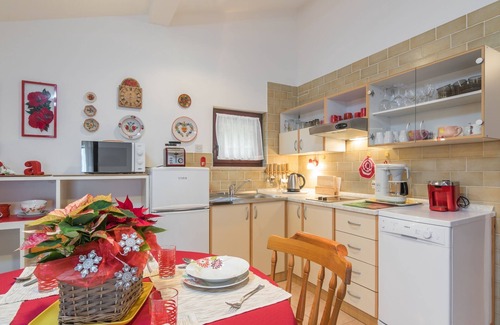 Fuskulin Apartment | Garden with pool and barbecue, air conditioning, wifi, quiet location