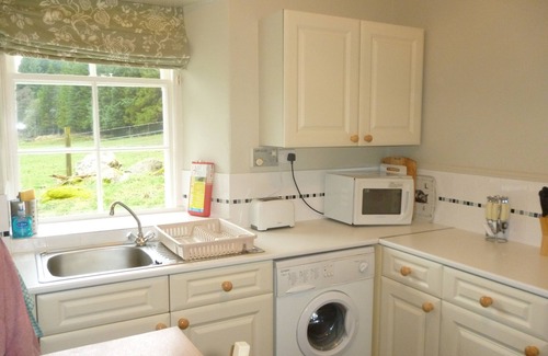 Loch Tay Cottage | Gardener's Cottage - traditional Scottish property in stunning Glen Lyon