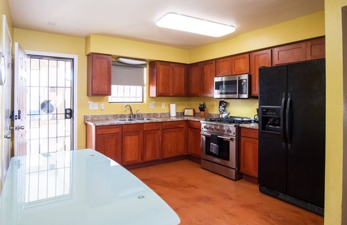 Garfield House | Garfield Historic District downtown Phoenix all utlities included
