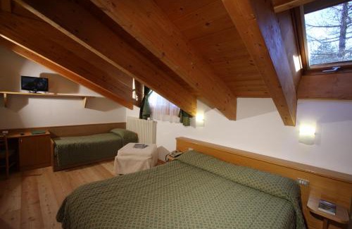 Nembia Hotel | Garni Lago Nembia