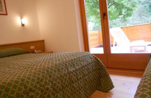 Nembia Hotel | Garni Lago Nembia