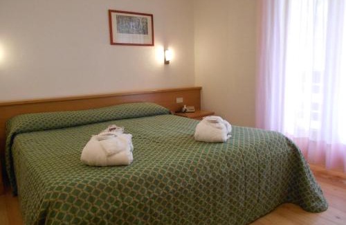 Nembia Hotel | Garni Lago Nembia