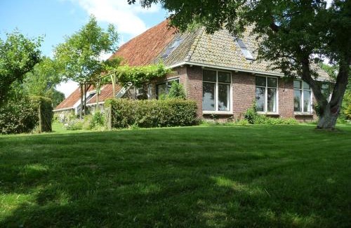 Roodhuis Apartment | Gastenverblijf Bonga Stee