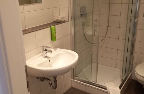 Calw House | Gasthaus Adler: Family Apartment with 2 Separate Bedrooms and Private Bathroom