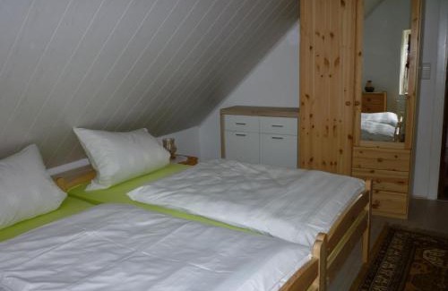Monchsdeggingen House | Gasthaus - Pension Am Buchberg