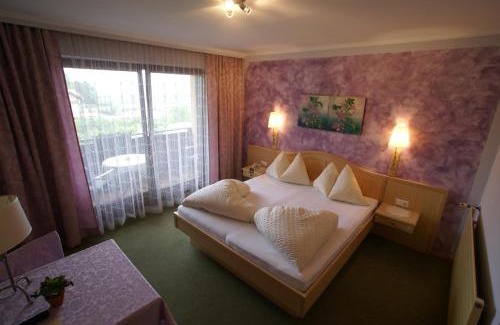 Unterbergen Hotel | Gasthof Hotel Zur Post