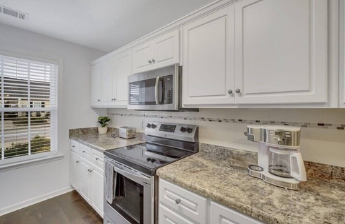 Statesboro House | GATA Suite - Quiet neighborhood, 10 minutes to GSU