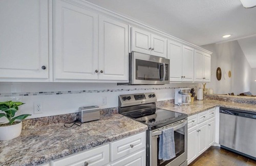 Statesboro House | GATA Suite - Quiet neighborhood, 10 minutes to GSU