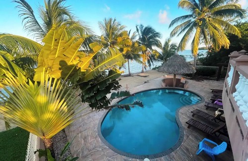 Sittee River House | Gate House @ Hopkins Beach Retreat, Beach-Pool-Bikes-Kayaks-safe neighborhood