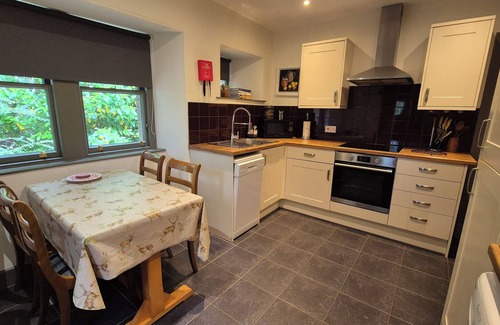 Laurencekirk Cottage | Gate Lodge - historic rural cottage with hot tub, Aberdeenshire