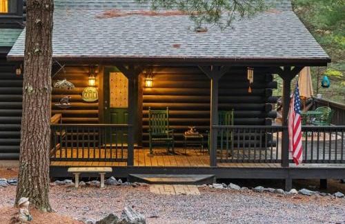 Vein Mountain House | Gated neighborhood - Hot Tub & Fire Pit