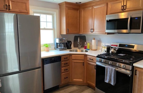 North Buffalo House | Gates Circle 2 Bedroom Newly Renovated Haven