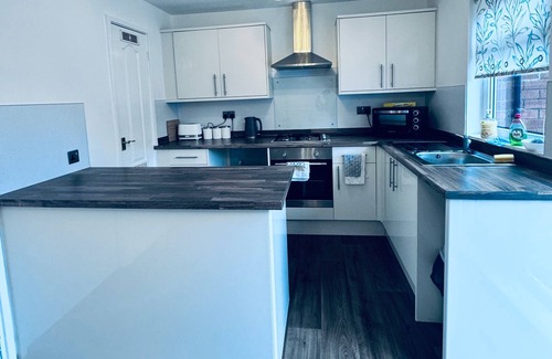 Newcastle-upon-Tyne House | Gateshead Gem - Modern 3 Bedroom House