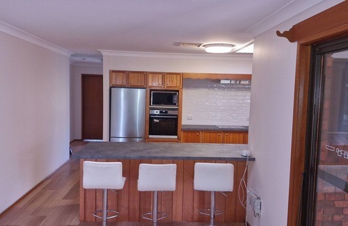 Bomaderry House | Gateway to Shoalhaven. Spring special is now available.