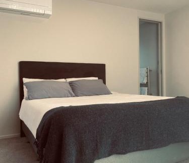 Lower Shotover Apartment | Gateway to ski, wine and trails