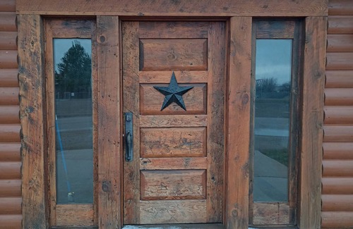 Moccasin House | Gateway to the Little Belts and Snowy Mts.
