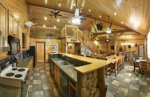 Belgium Cabin | Gather Your Group at the Bunkhouse!