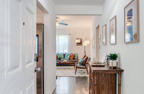 Greater Pinellas Point House | Gattu Stay— Sunroom w/TV & Games, Outdoor Fire Pit, Walk to the Bay!
