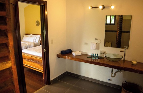 Pueblo Nuevo Cabin | Gatun Lake Lodge Hotel