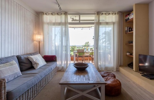 Gava Apartment | Gavamar Castelldefels Beachfront Apartment- Direct access to the beach