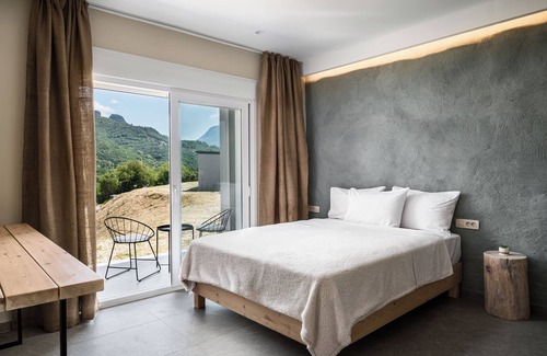 Central Tzoumerka Hotel | Gefiri Plakas Hotel