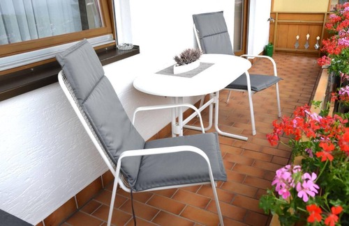 Silberberg Apartment | Gemütlich eingerichtete FeWo (36qm) mit eigenem Balkon