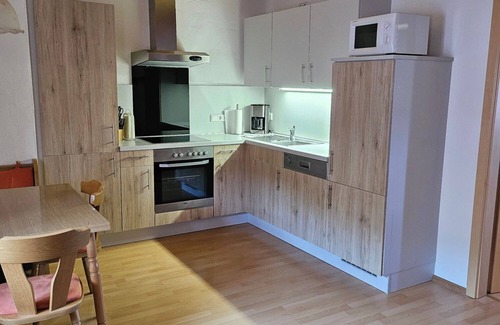 Ringelai Apartment | Gemütliche 3-Sterne-Ferienwohnung mit Terrasse, Sauna und Streichelzoo
