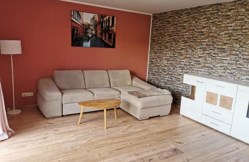 Niederleuken Apartment | Gemütliche 90 qm Wohnung in Saarburg, zentral gelegen, Garten mit Aussicht, separater Eingang